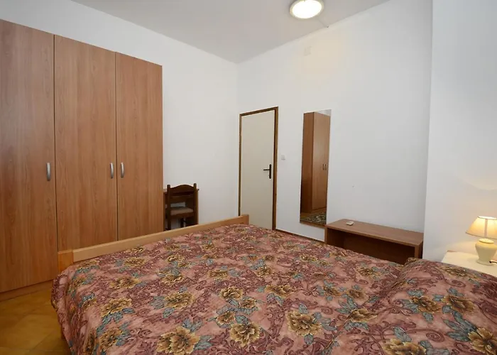 With Pool Albina Pensjonat Valizza