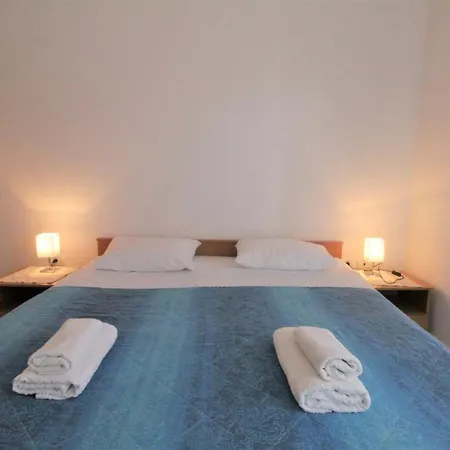 With Pool Albina Konukevi 4*