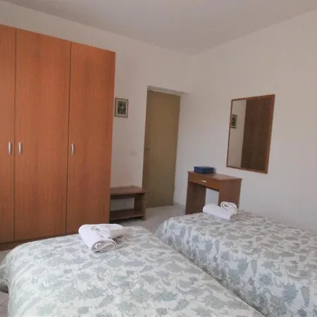 Pensionat With Pool Albina 4*