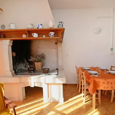 With Pool Albina Konukevi