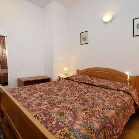 With Pool Albina Konukevi 4*